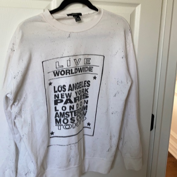 White and black sweater! - Picture 2 of 4